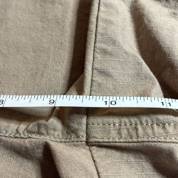 eddie Bauer tan four pockets belt loops embellished sides 4 1/2” length SZ 6 - Picture 10 of 11